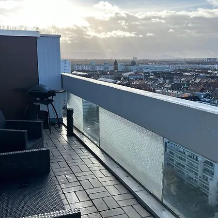 Das Penthouse - Jacuzzi - Bbq - Dachterrasse Karlsruhe Exterior photo