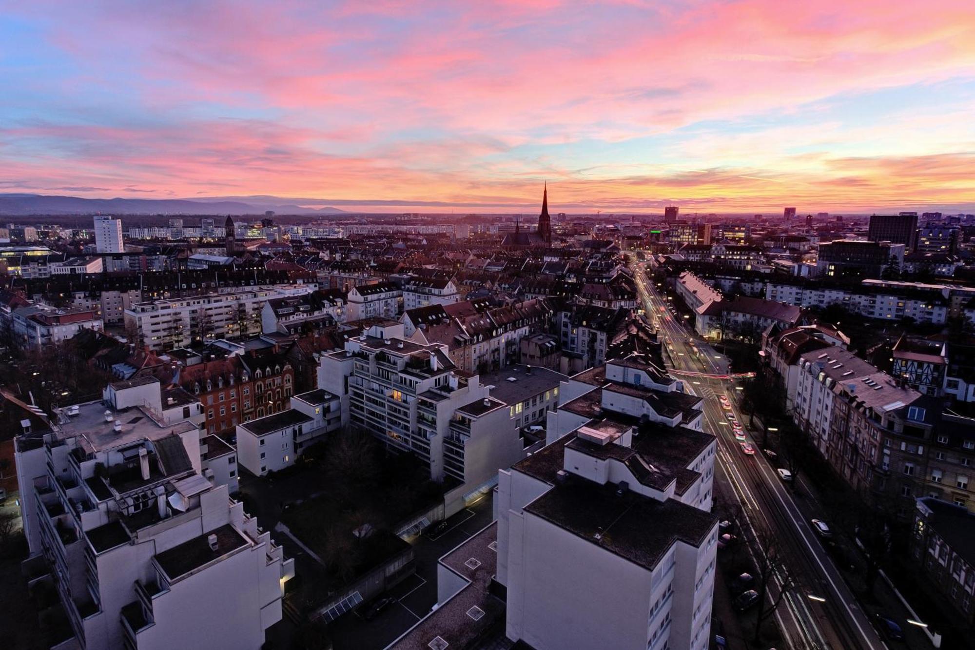 Apartment Penthouse - Jacuzzi - Bbq - Dachterrasse *