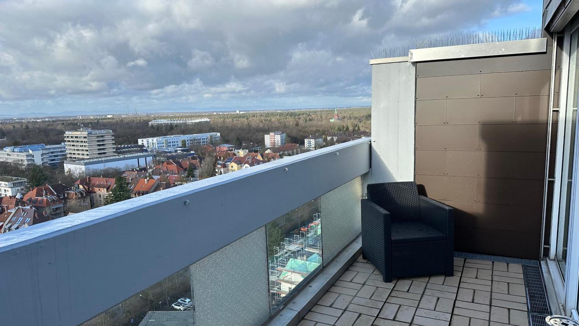 Penthouse - Jacuzzi - Bbq - Dachterrasse Apartment Karlsruhe