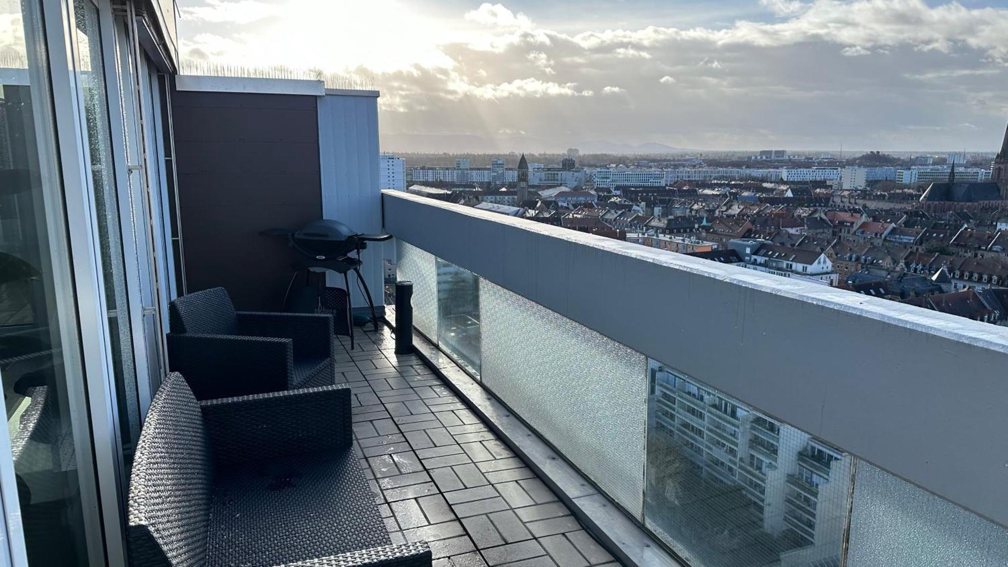 Penthouse - Jacuzzi - Bbq - Dachterrasse Apartment
